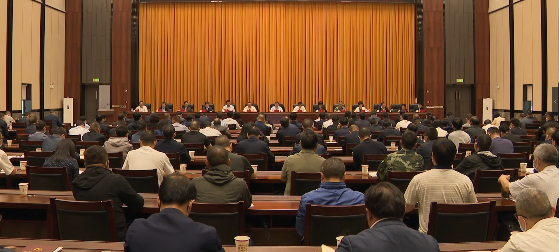 郭大进主持召开全市安全稳定工作专题会议