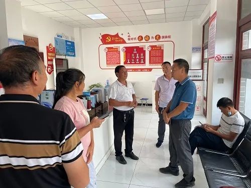 杨淞到挂联点调研督导创文工作