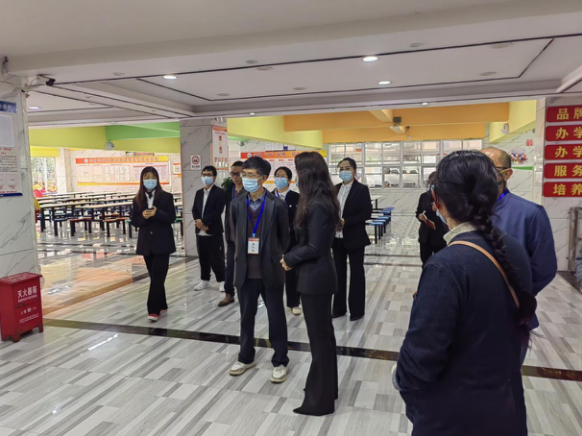 彝良县政协视察学校食品安全