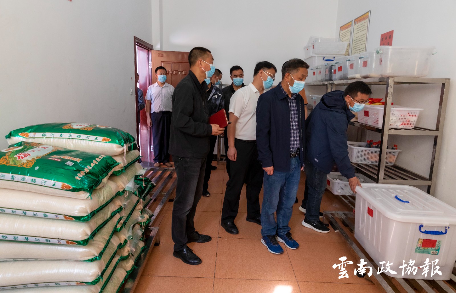 昭阳｜区政协开展“筑牢校园食品安全 守护学生健康成长”专题调研协商活动