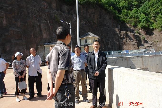 E:网站发布2018年2018.5.31 市政协视察全市集中式饮用水水源地保护情况1.JPG